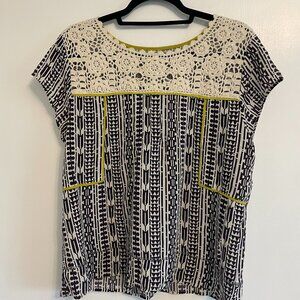 TINY brand Large Patterned top with piping and lace